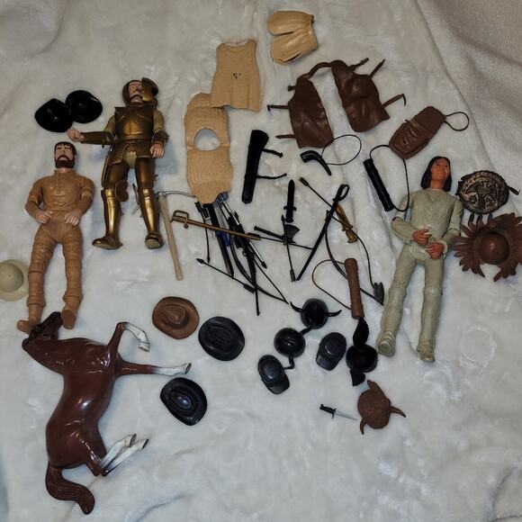 60s Louis Marx Geronimo, Sir Gordon Knight,Odin Viking Figures & Accessories Lot - Picture 3 of 16